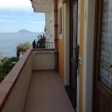 Bed & Breakfast La Goletta Di Salina Santa Marina Salina