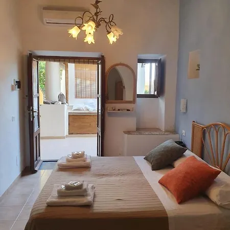 La Goletta Di Salina Bed & Breakfast